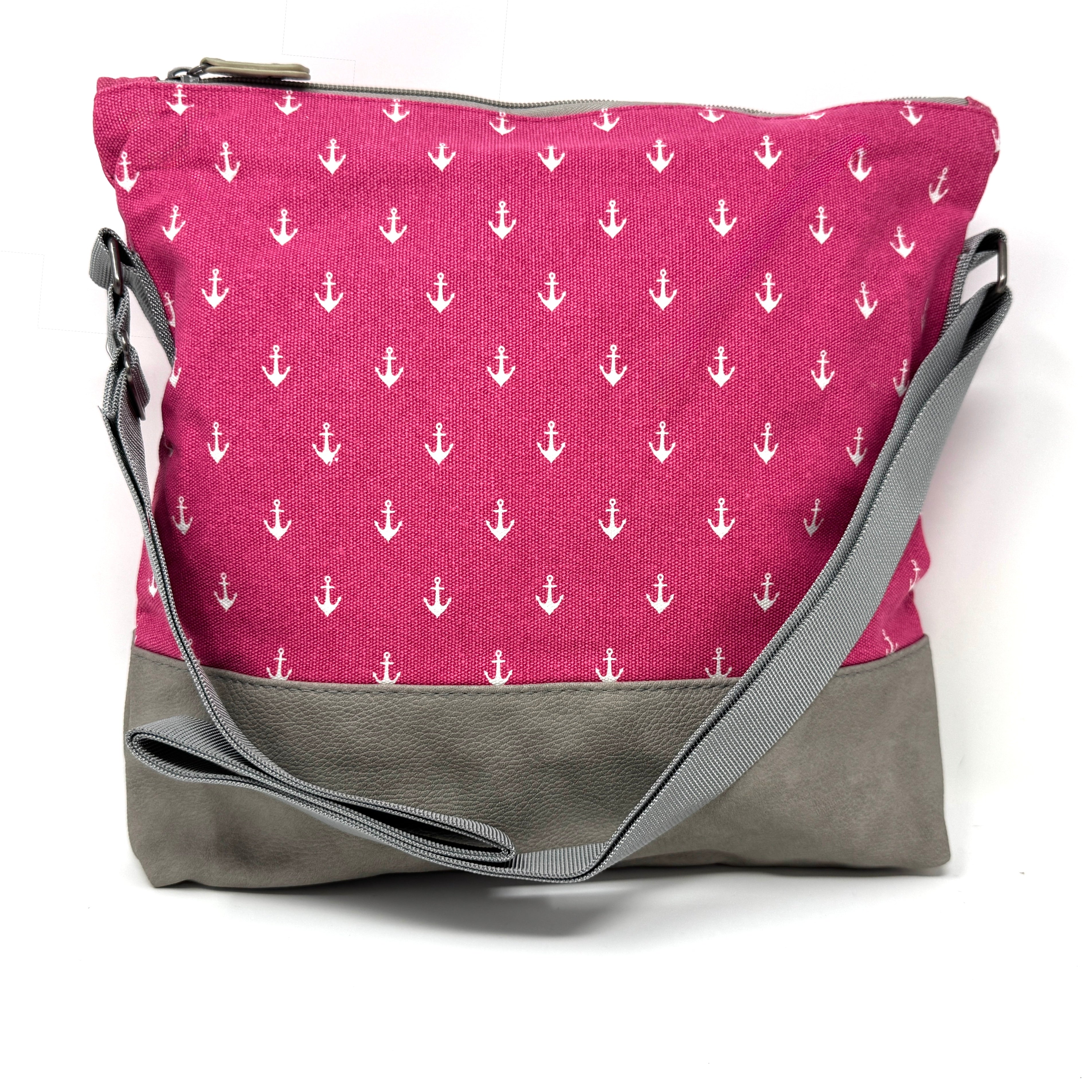 Maritime Umhängetasche Ankerliebe in Pink mit Anker-Muster – wasserabweisend, vegan und nachhaltig